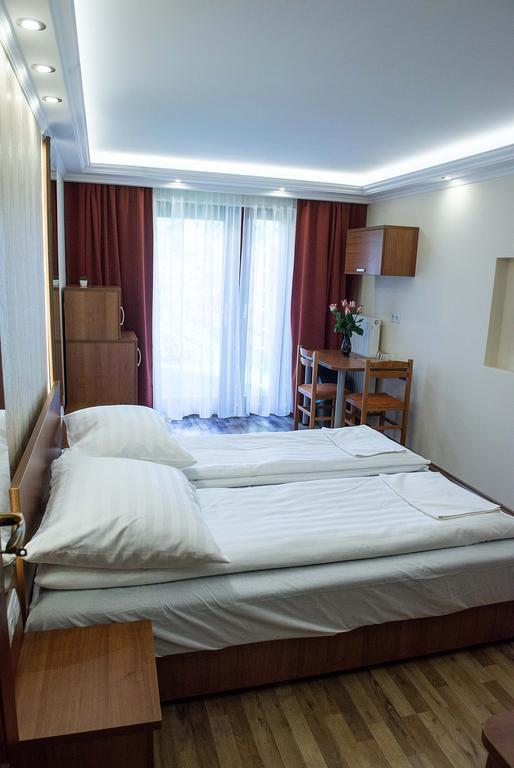 BL.Apartmanház II. Szeged Exterior foto