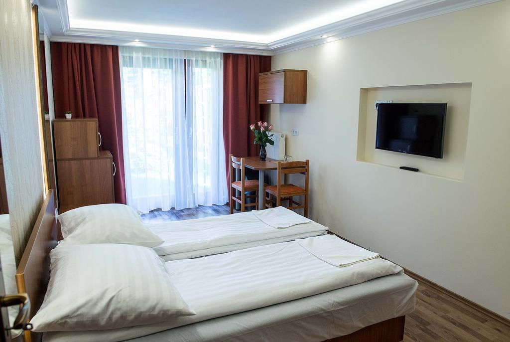 BL.Apartmanház II. Szeged Exterior foto
